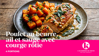 Poulet au beurre, ail et sauge avec courge rôtie