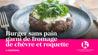 Burger sans pain garni de fromage de chèvre et roquette